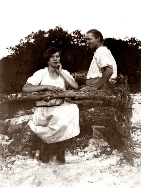 Carolina and Grossmama, 1920s
